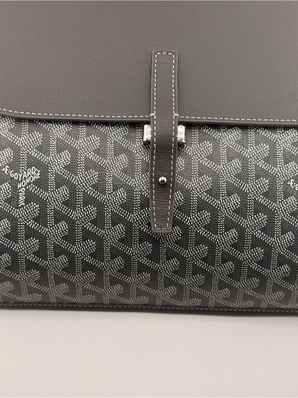 Goyard Coursier Messenger